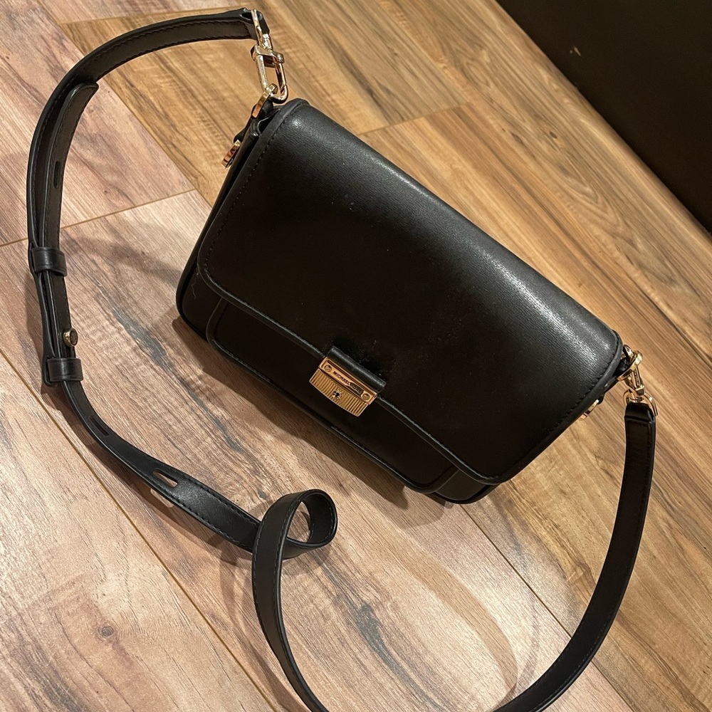 Michael Kors crossbody purse